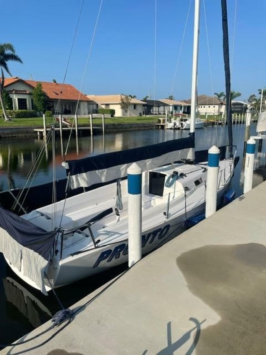 2022 J Boats J9 - Photo 3