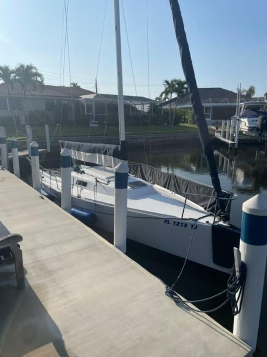 2022 J Boats J9 - Photo 4