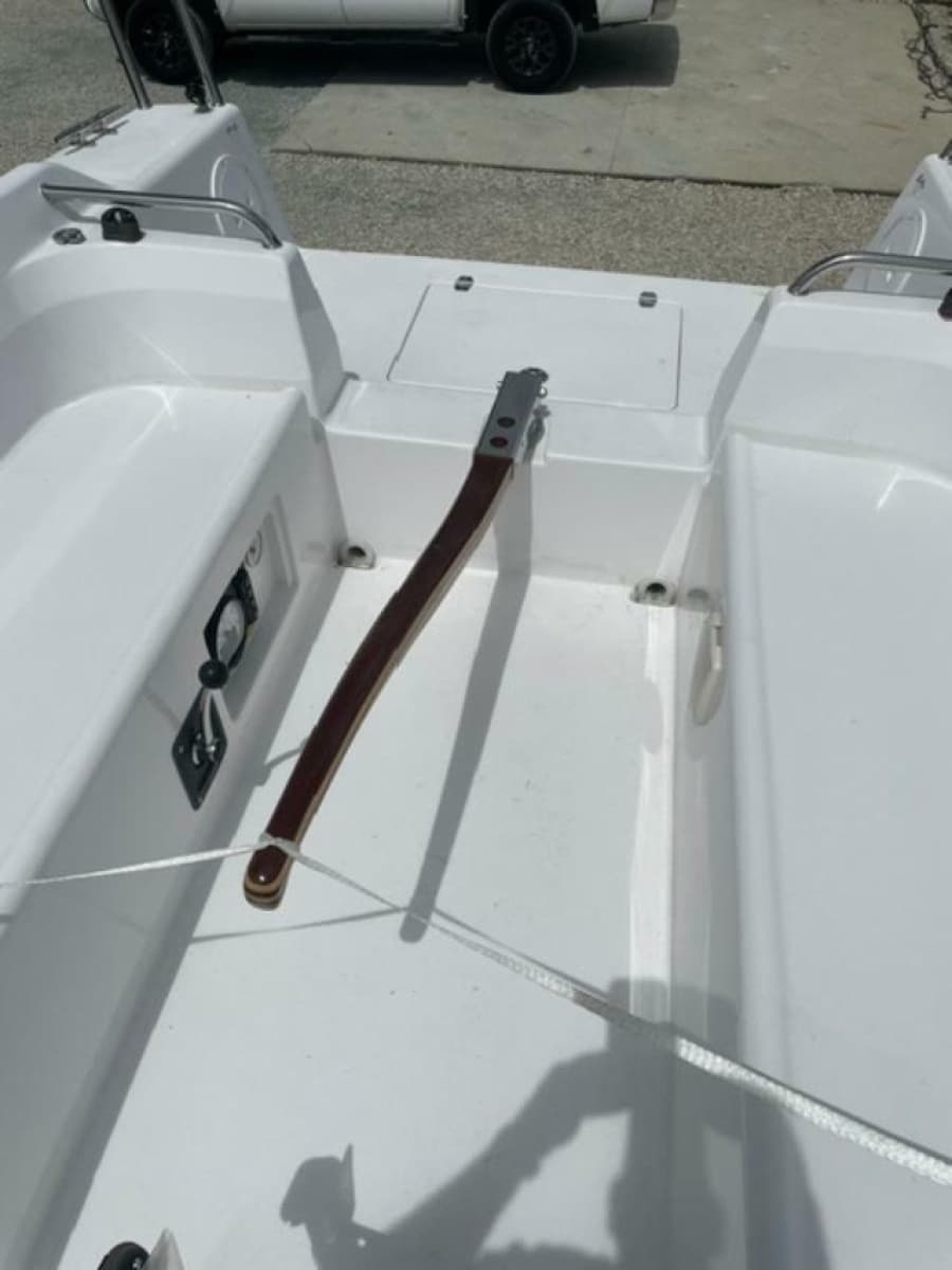 2022 J Boats J9 - Photo 14