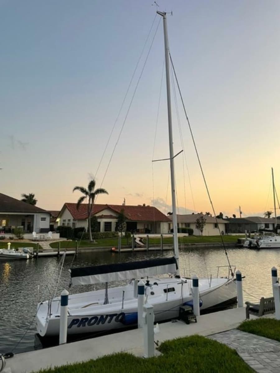 2022 J Boats J9 - Photo 5