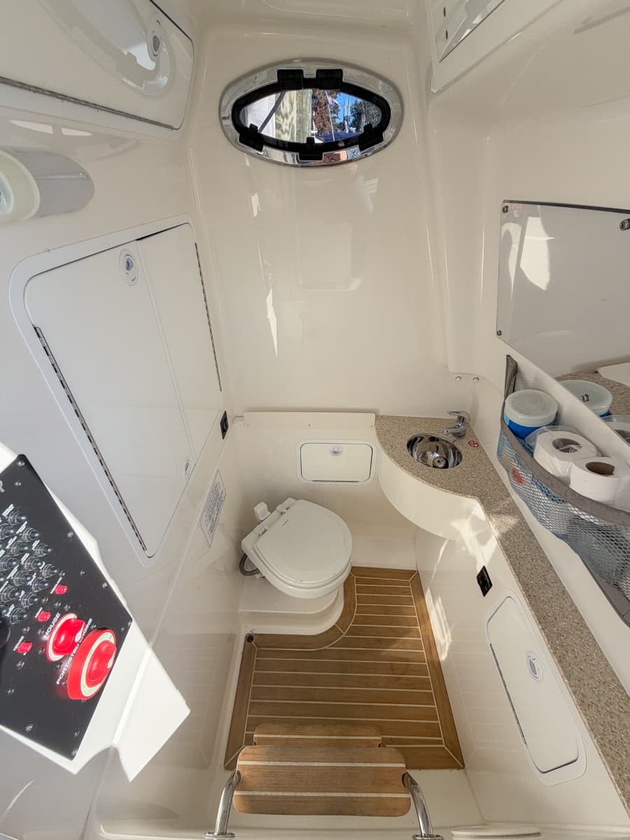 2020 Regulator 28 Forward Seating - Photo 24