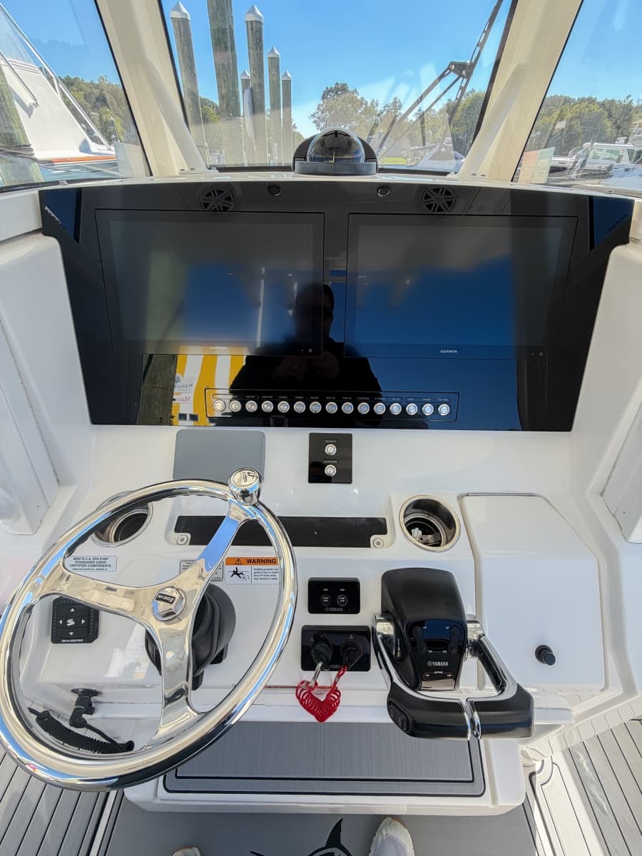 2020 Regulator 28 Forward Seating - Photo 5