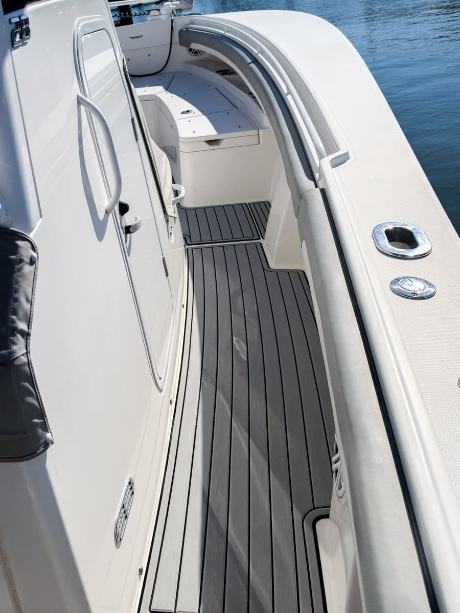 2020 Regulator 28 Forward Seating - Photo 12