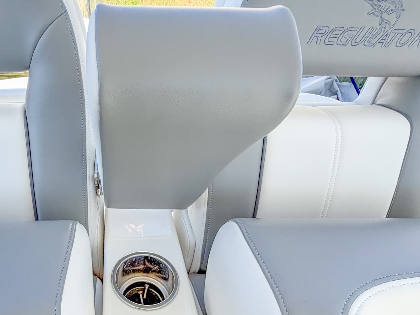 2020 Regulator 28 Forward Seating - Photo 9