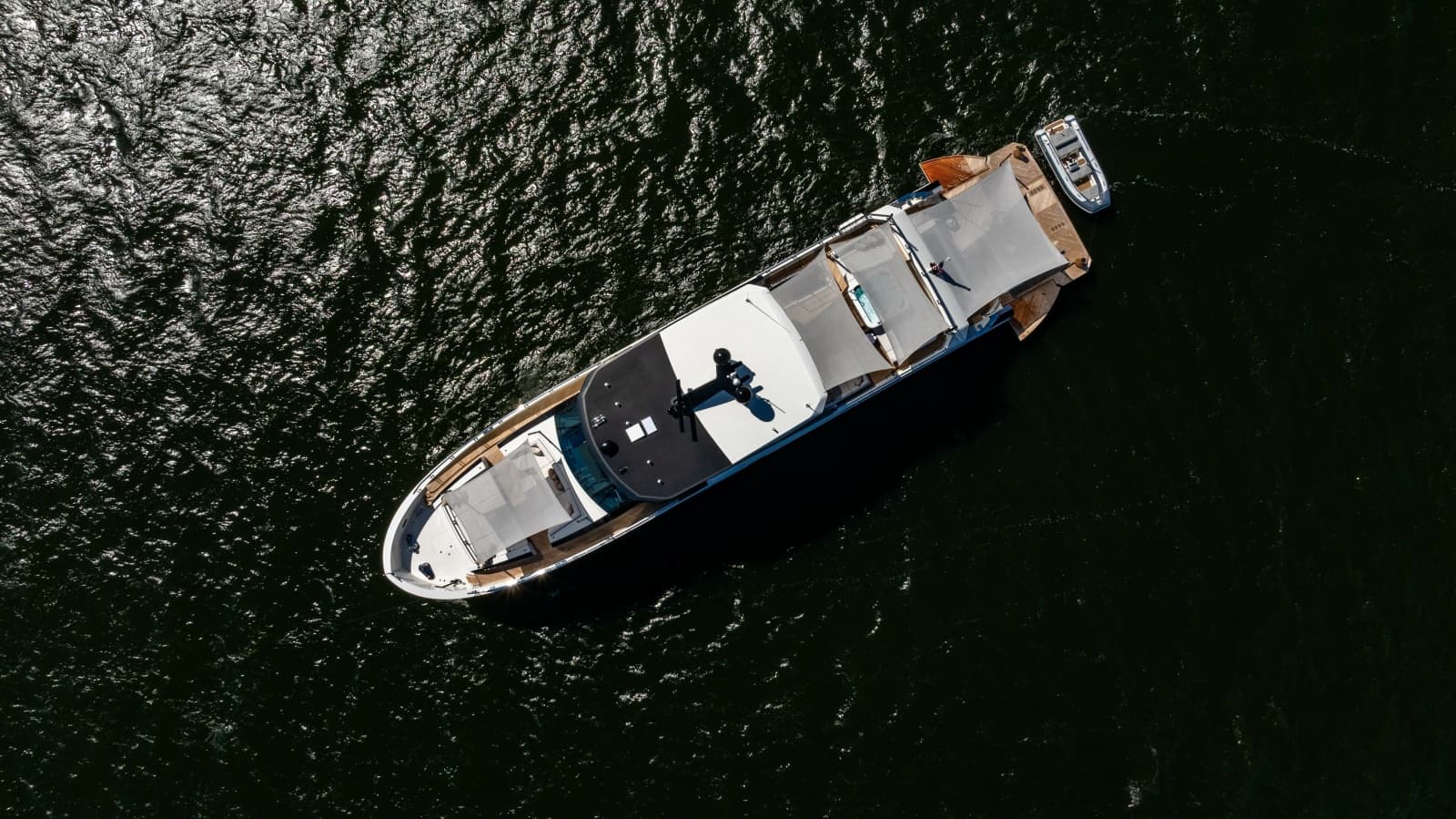 2023 Ocean Alexander 32 Explorer - Photo 12