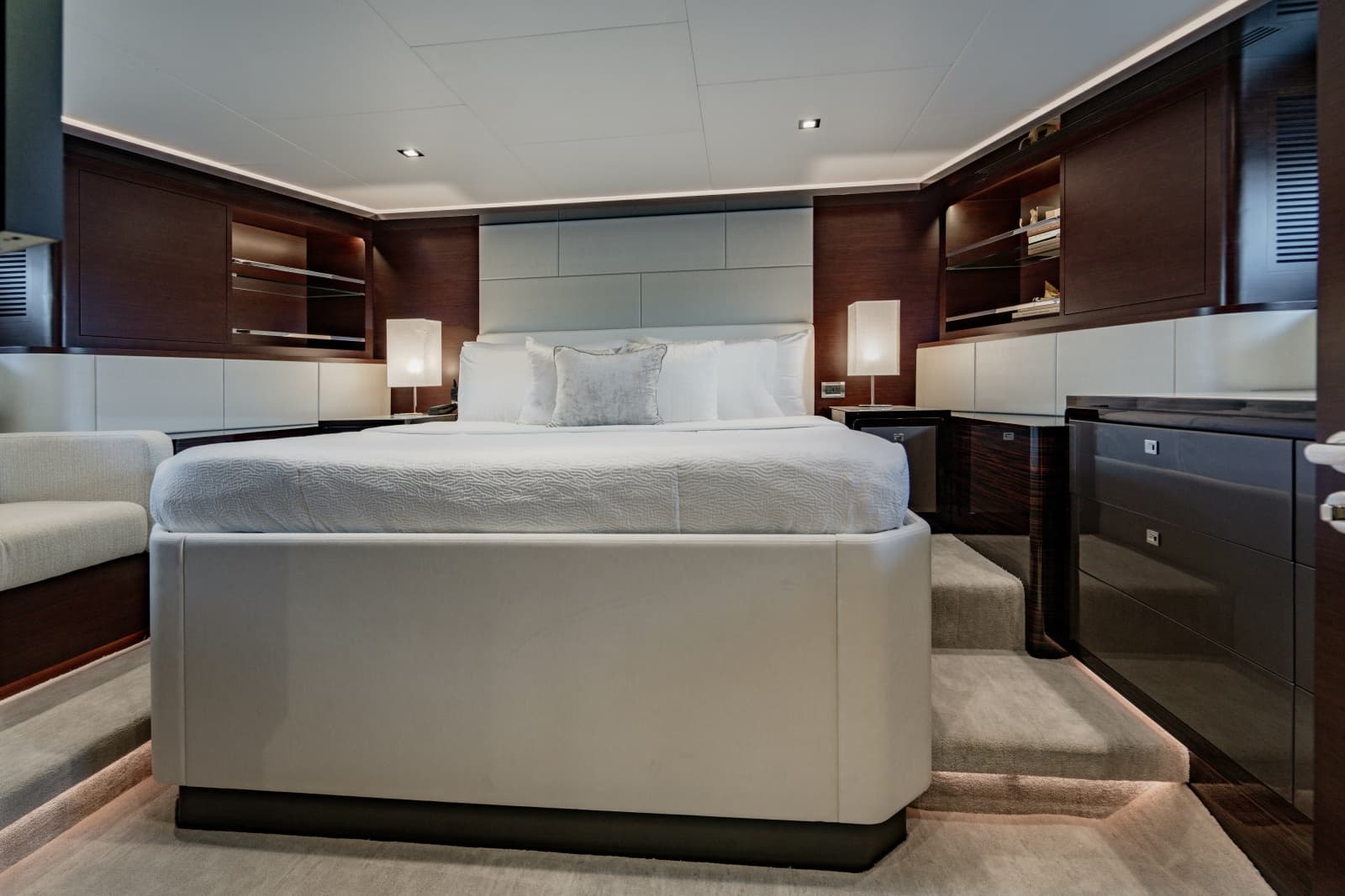 2023 Ocean Alexander 32 Explorer - Photo 90