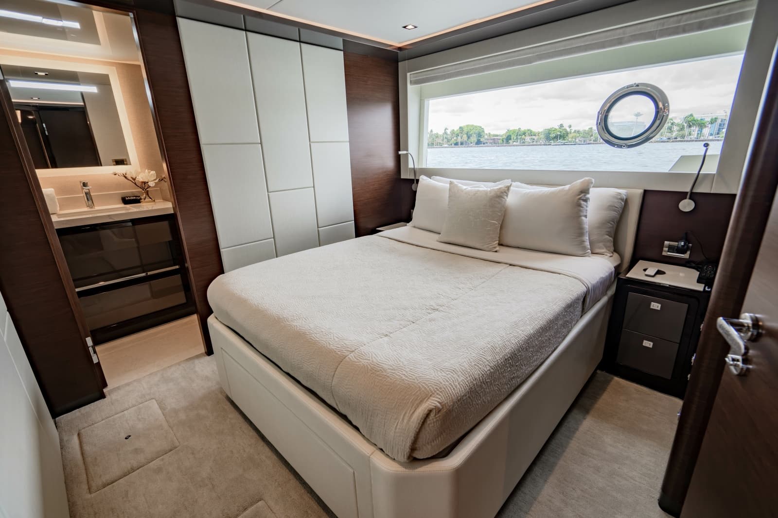2023 Ocean Alexander 32 Explorer - Photo 75