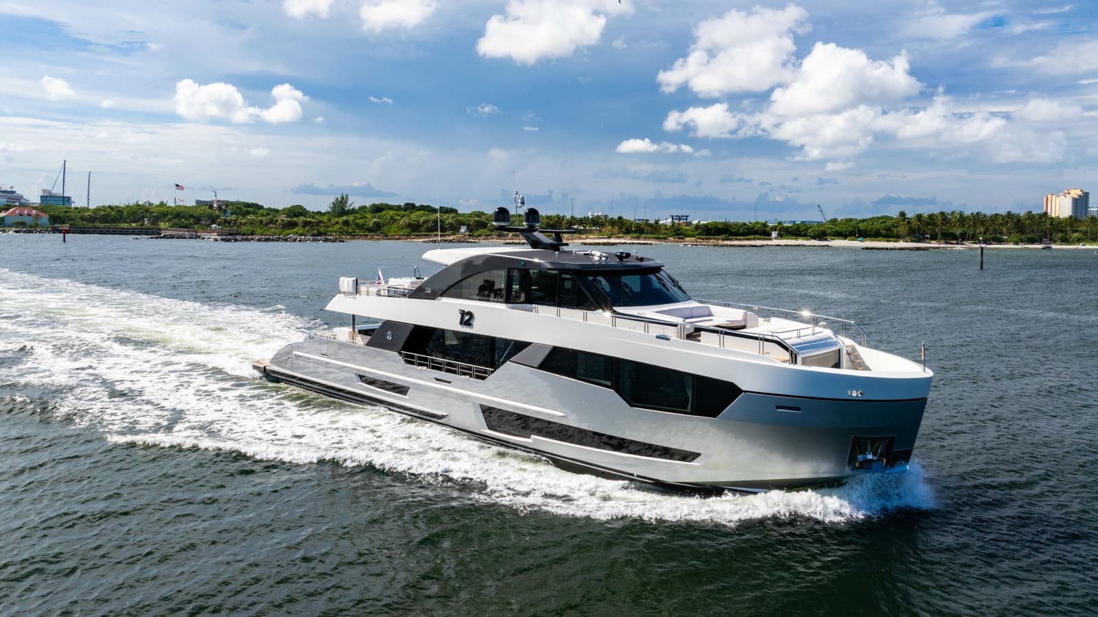 2023 Ocean Alexander 32 Explorer - Photo 18