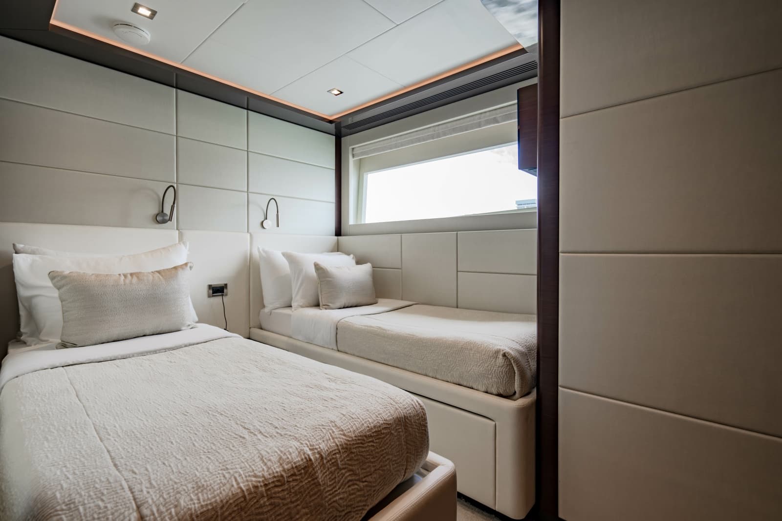 2023 Ocean Alexander 32 Explorer - Photo 83