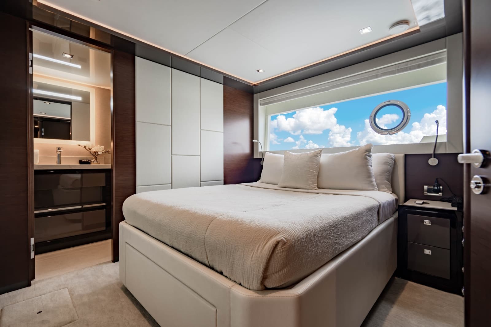 2023 Ocean Alexander 32 Explorer - Photo 74
