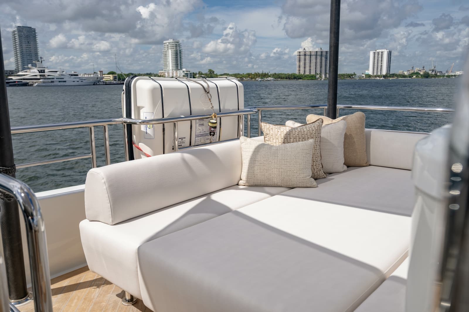 2023 Ocean Alexander 32 Explorer - Photo 176
