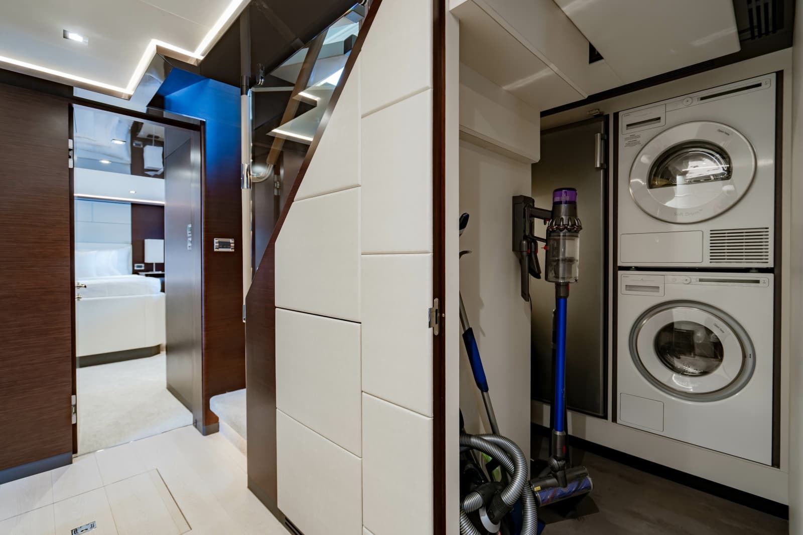 2023 Ocean Alexander 32 Explorer - Photo 65