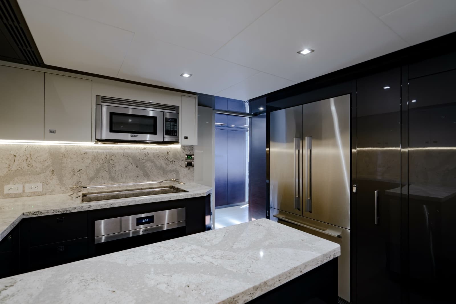2023 Ocean Alexander 32 Explorer - Photo 143
