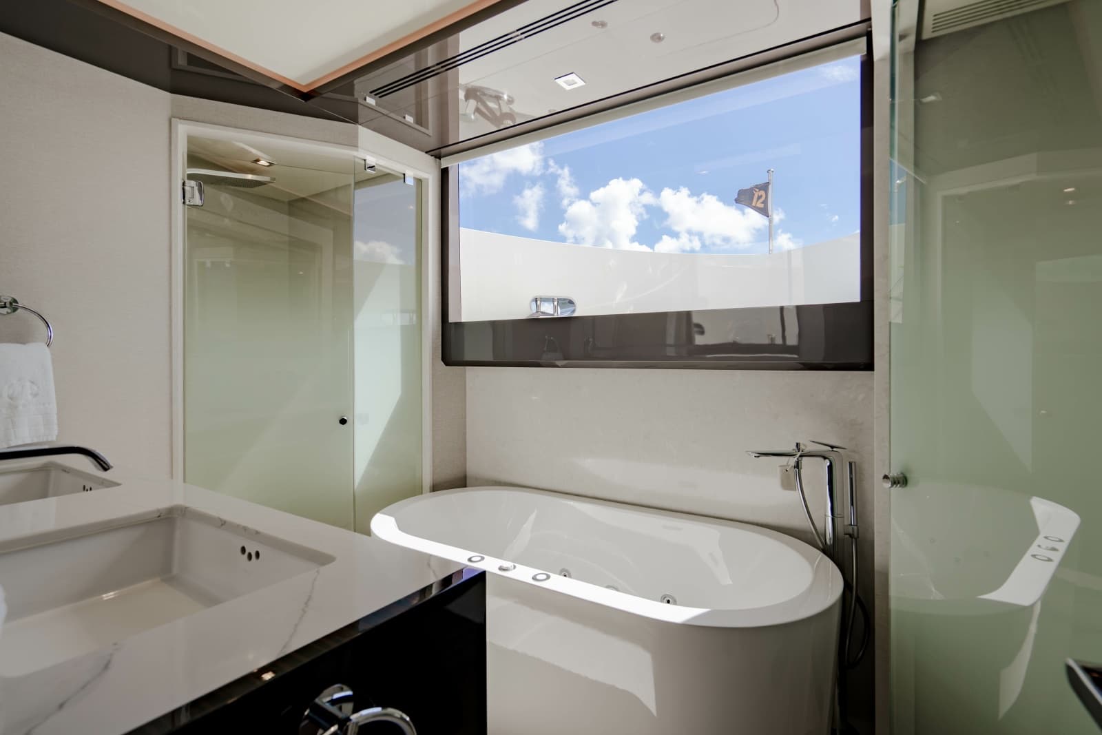 2023 Ocean Alexander 32 Explorer - Photo 129