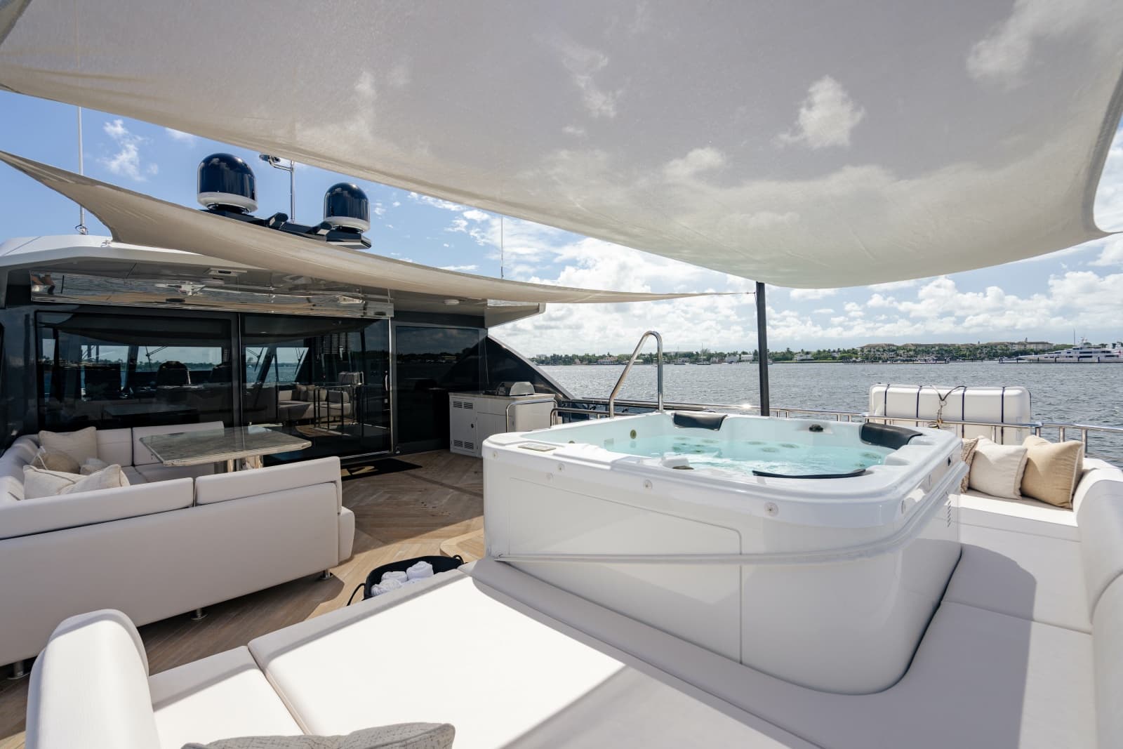 2023 Ocean Alexander 32 Explorer - Photo 205