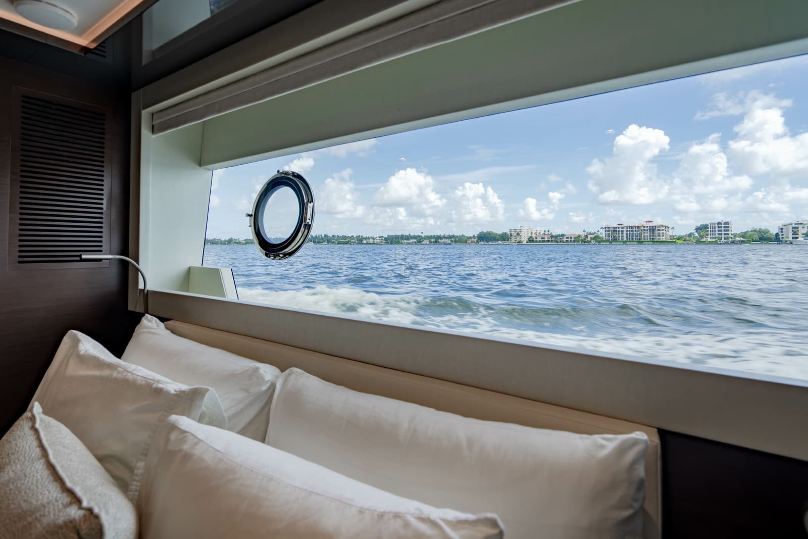 2023 Ocean Alexander 32 Explorer - Photo 68