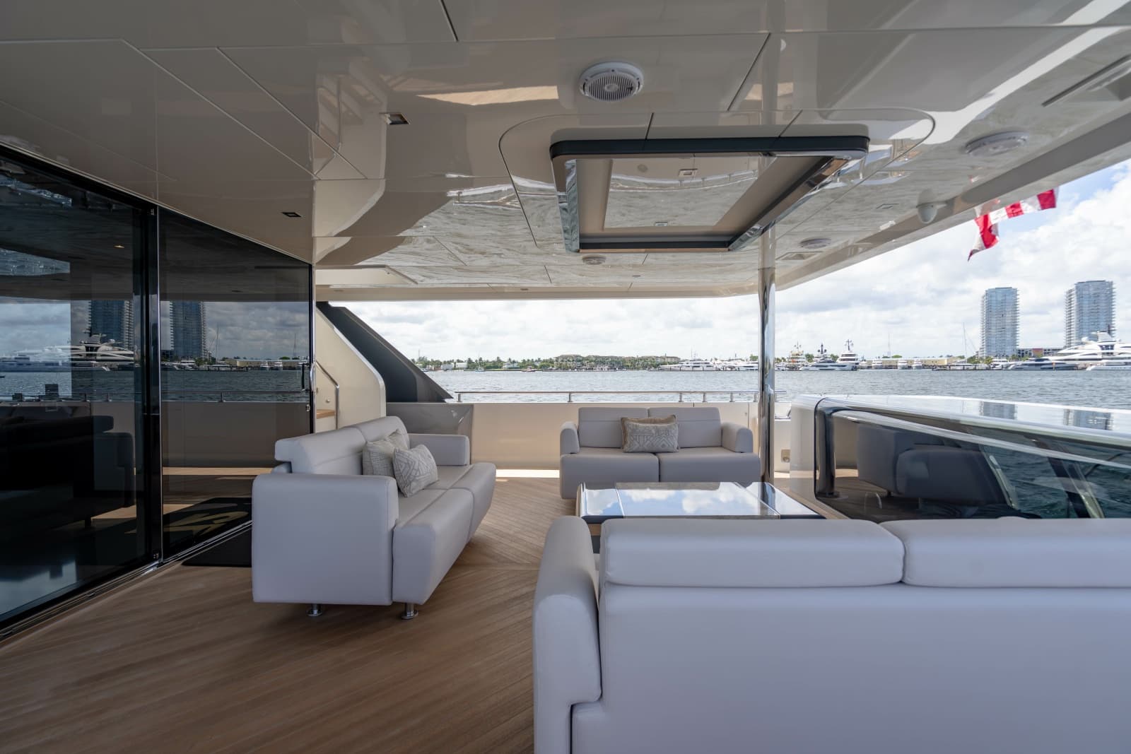 2023 Ocean Alexander 32 Explorer - Photo 158