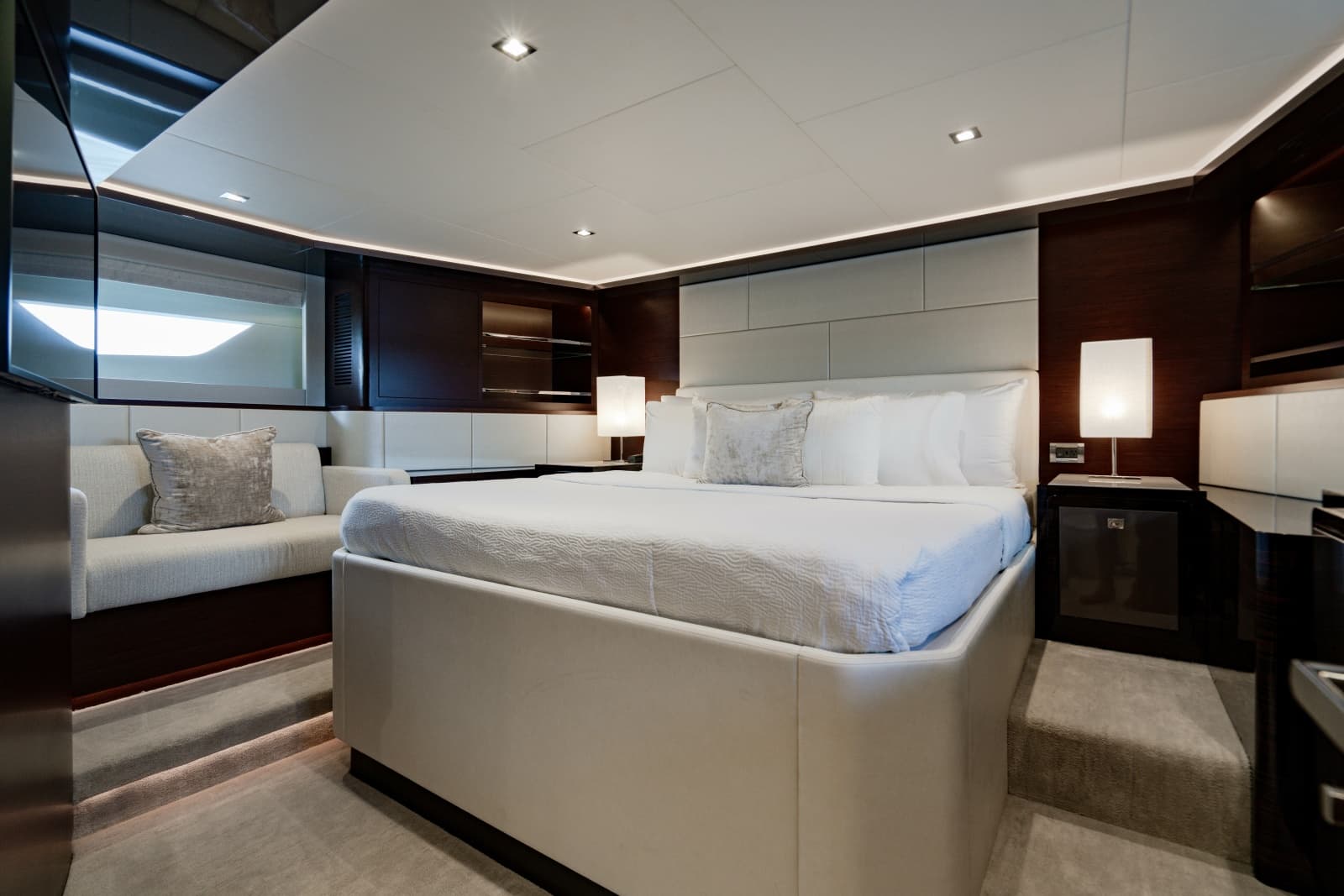 2023 Ocean Alexander 32 Explorer - Photo 91
