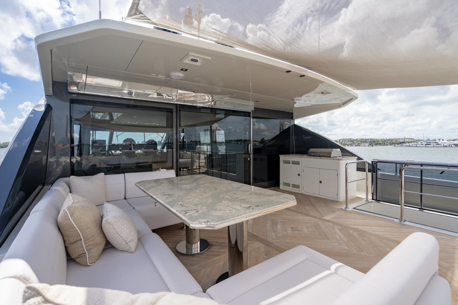 2023 Ocean Alexander 32 Explorer - Photo 178