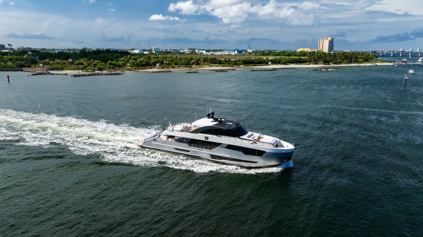 2023 Ocean Alexander 32 Explorer - Photo 17