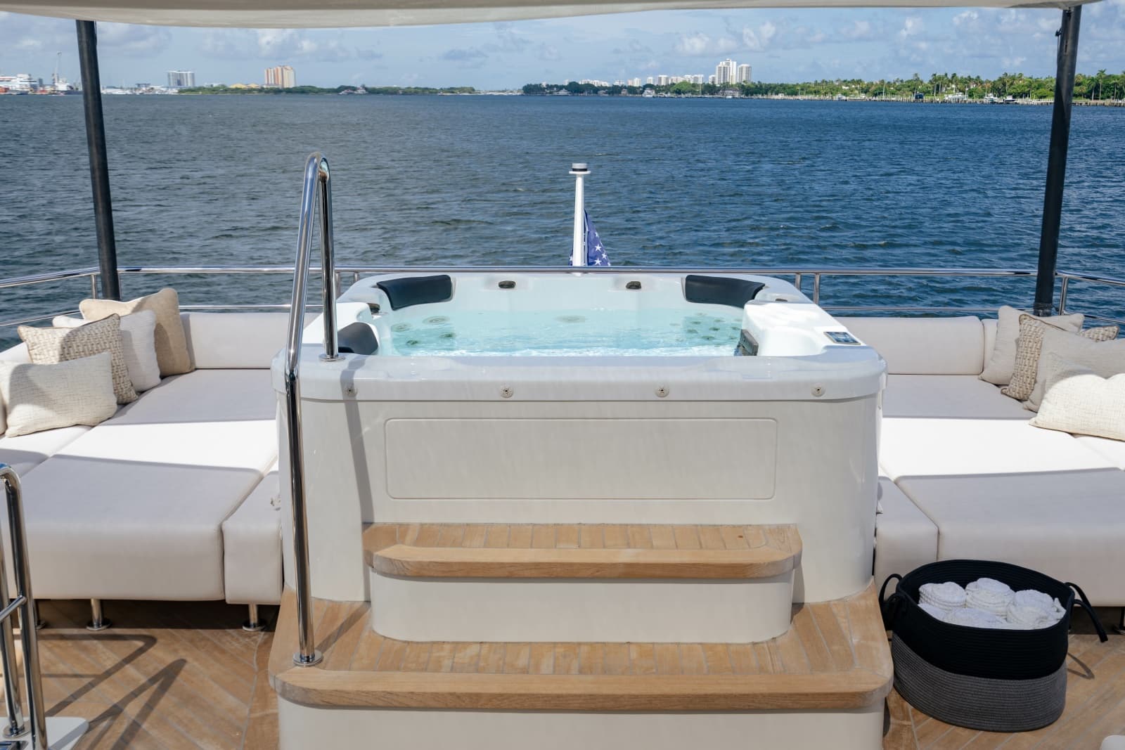 2023 Ocean Alexander 32 Explorer - Photo 206
