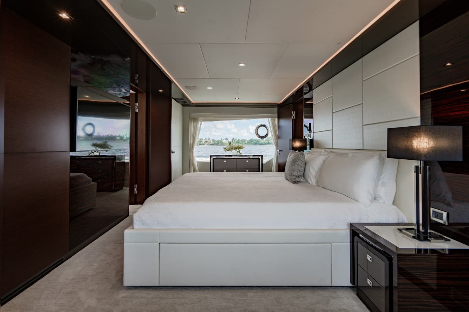 2023 Ocean Alexander 32 Explorer - Photo 102