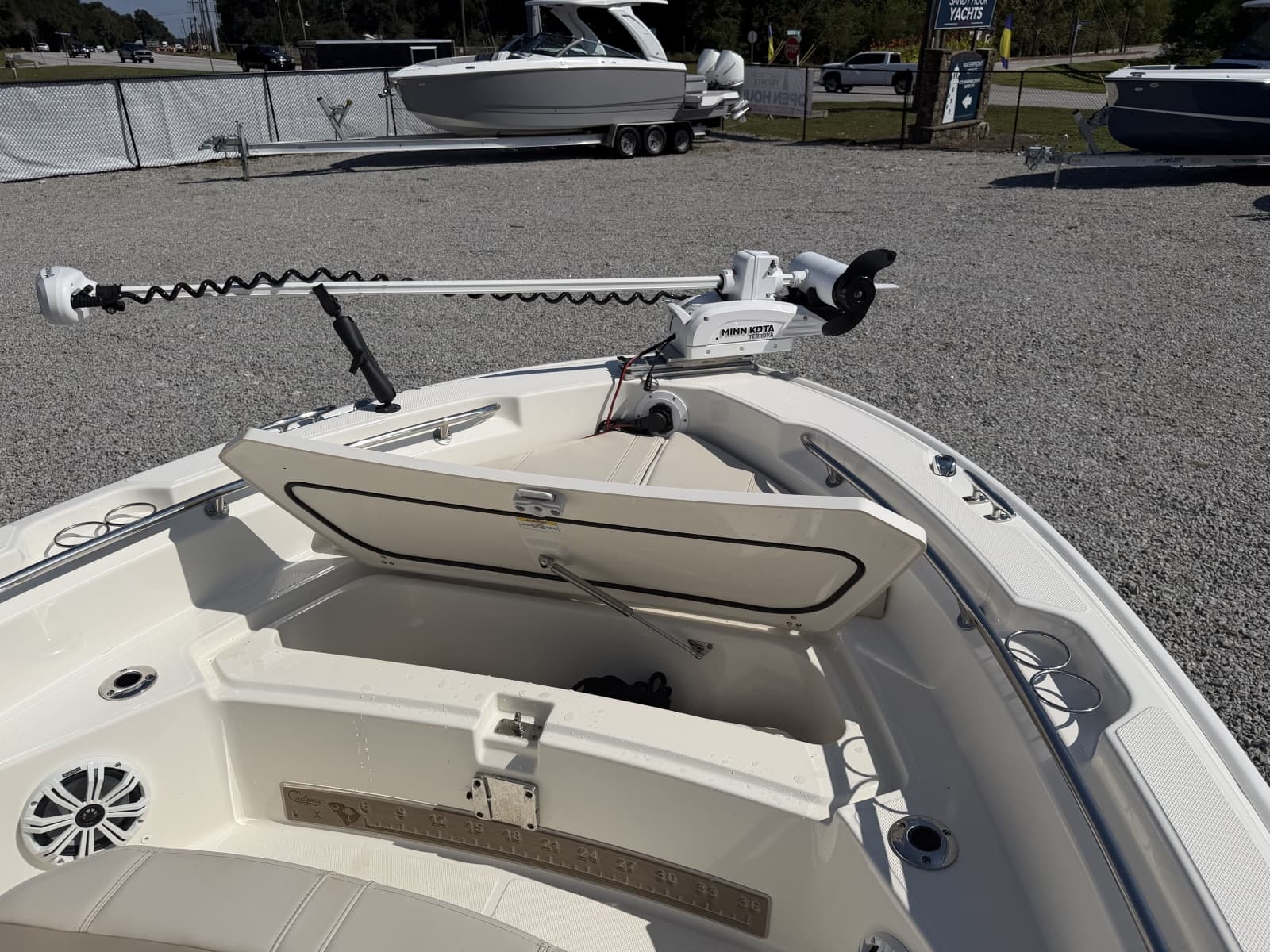 2022 Boston Whaler 220 Dauntless - Photo 21