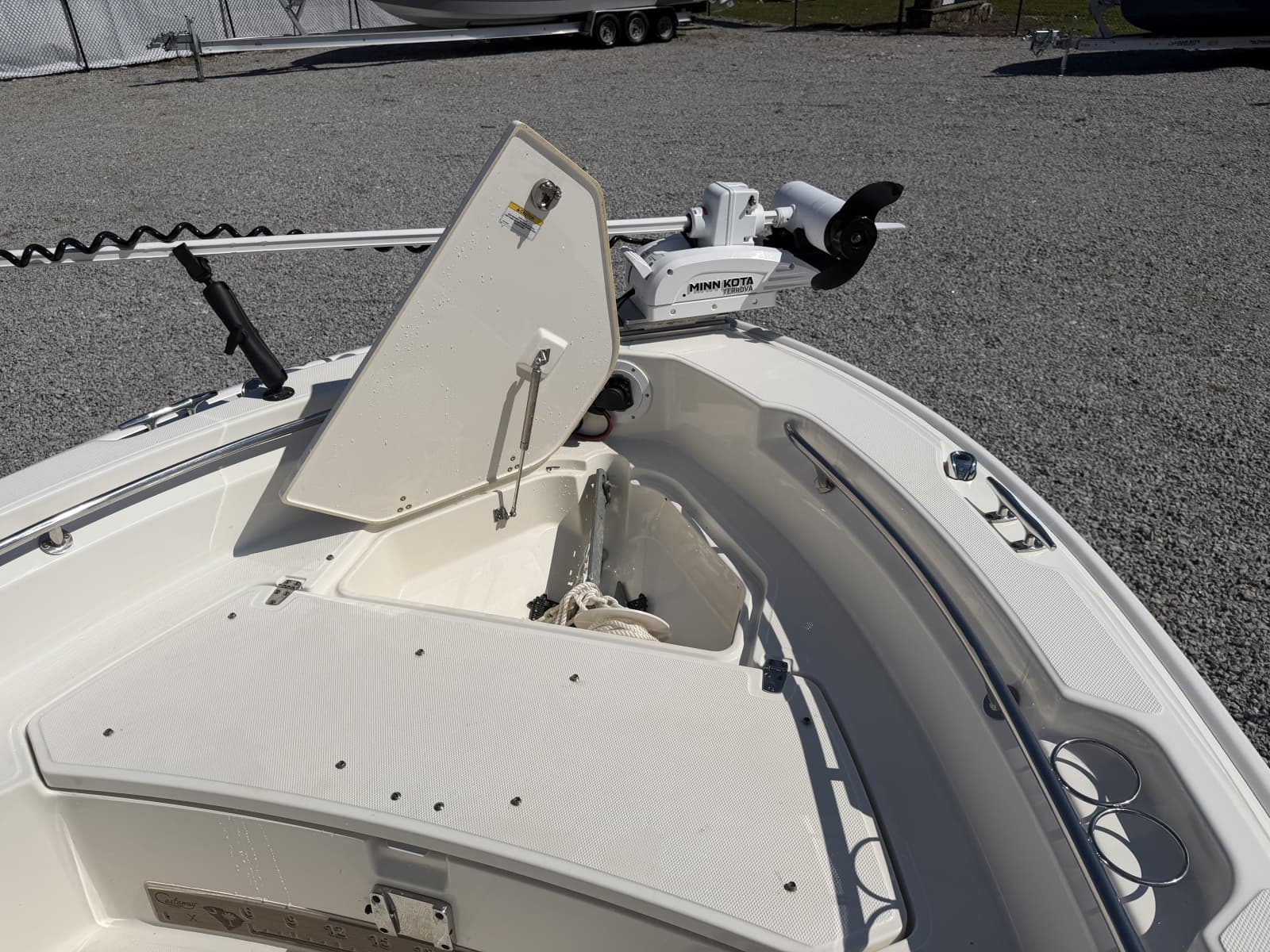 2022 Boston Whaler 220 Dauntless - Photo 22