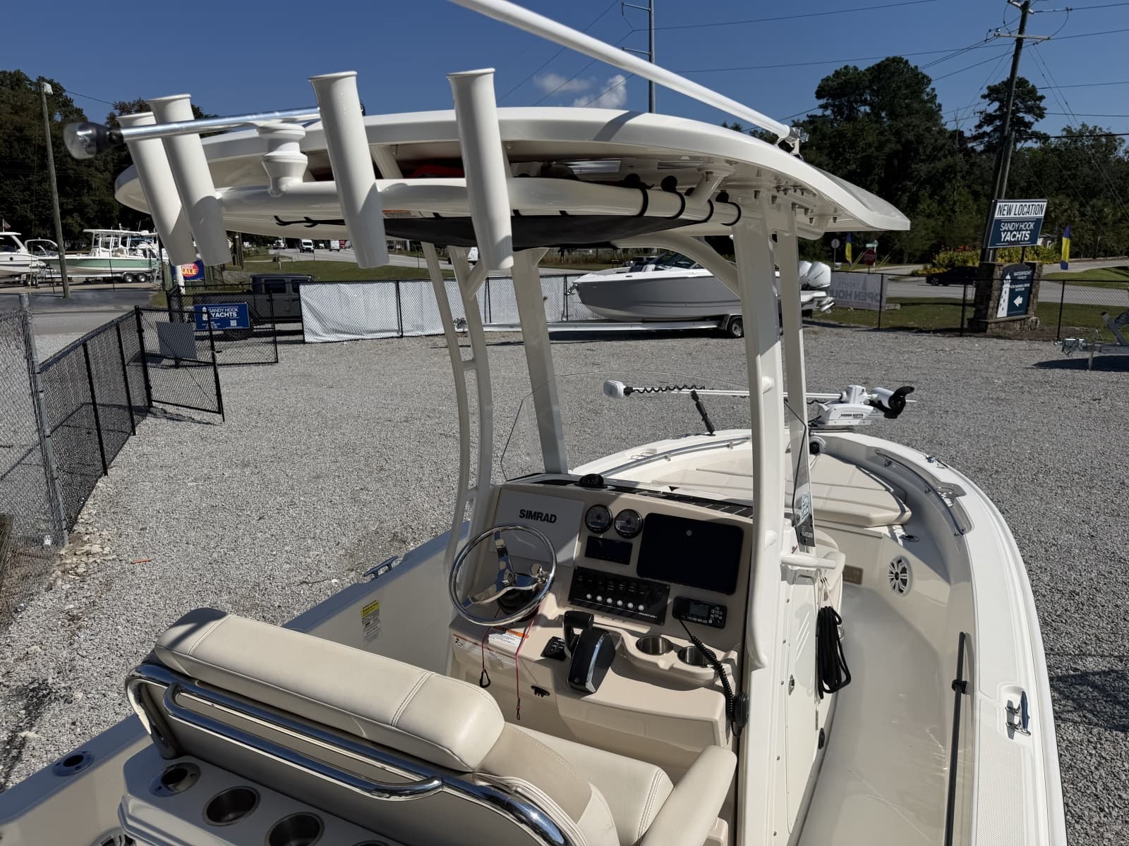 2022 Boston Whaler 220 Dauntless - Photo 9