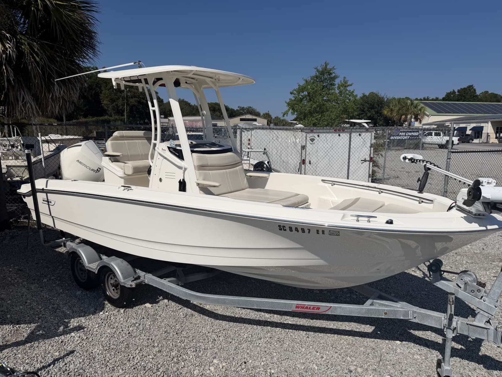 2022 Boston Whaler 220 Dauntless - Photo 1