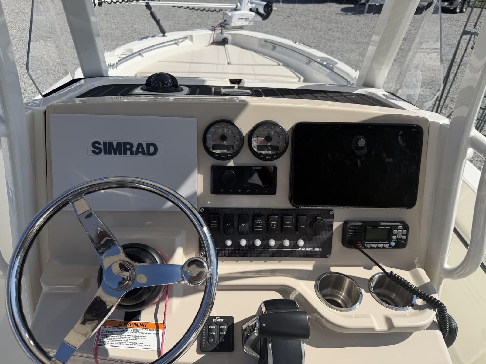 2022 Boston Whaler 220 Dauntless - Photo 13