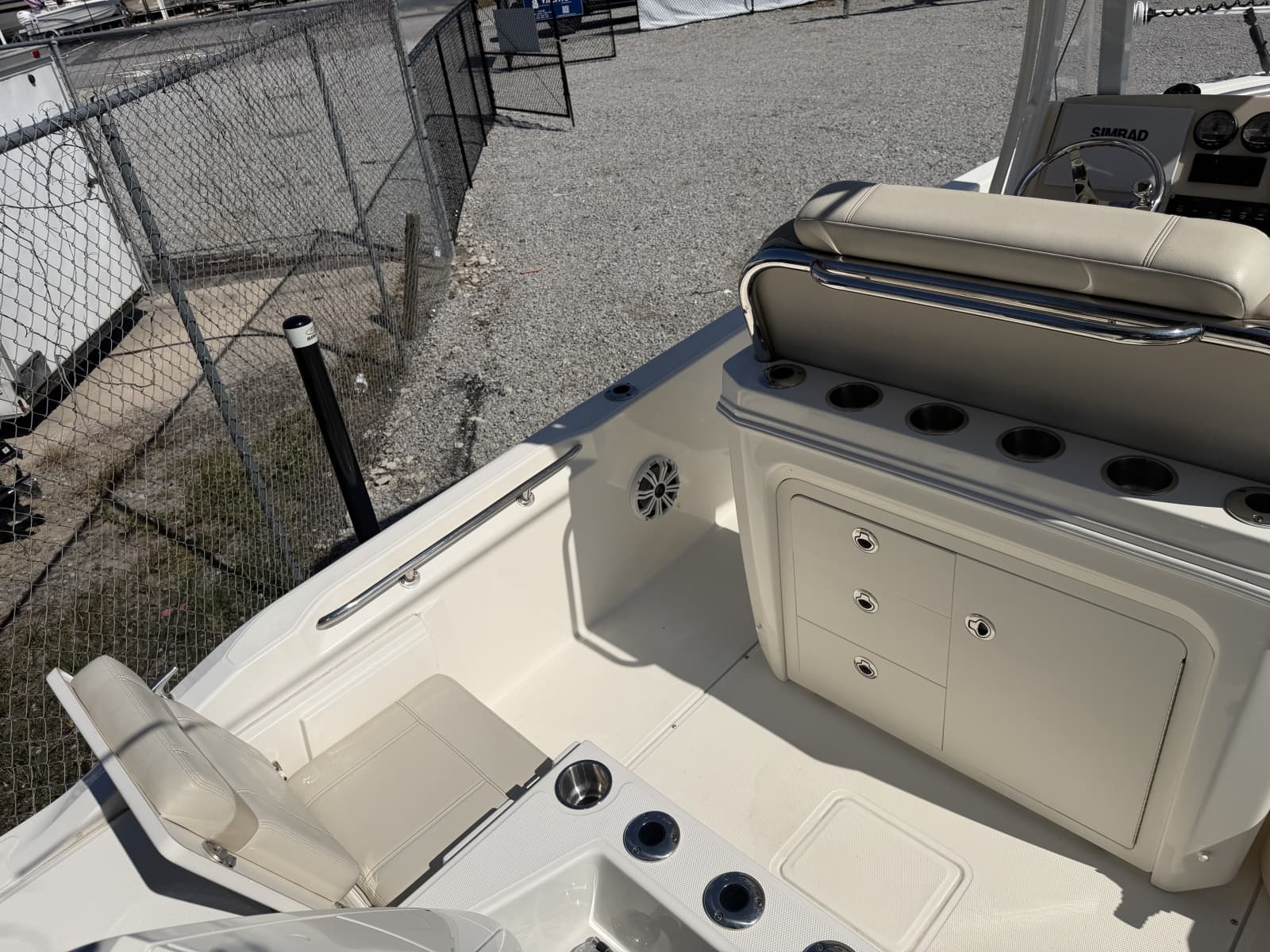 2022 Boston Whaler 220 Dauntless - Photo 5