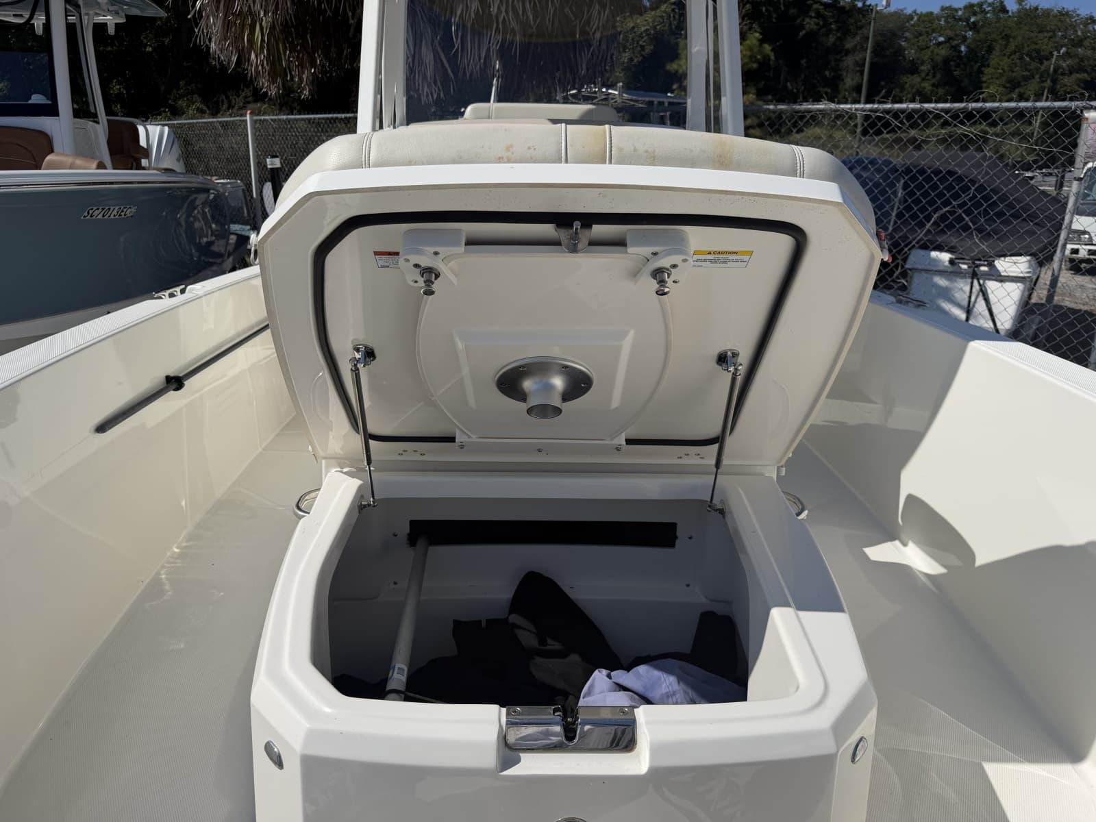 2022 Boston Whaler 220 Dauntless - Photo 19