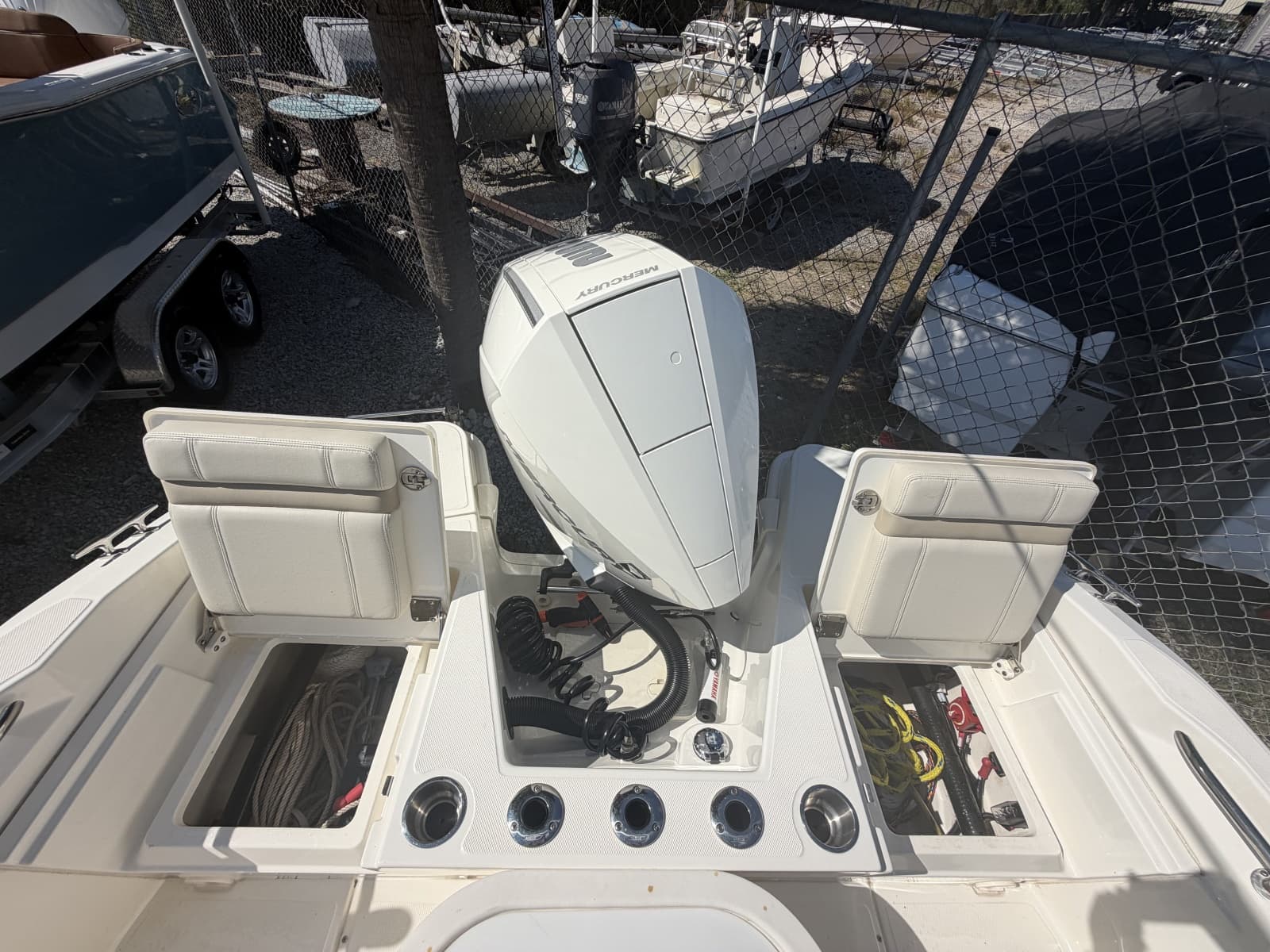 2022 Boston Whaler 220 Dauntless - Photo 7