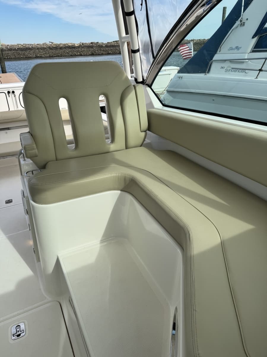 2016 Pursuit 325 DC - Photo 16