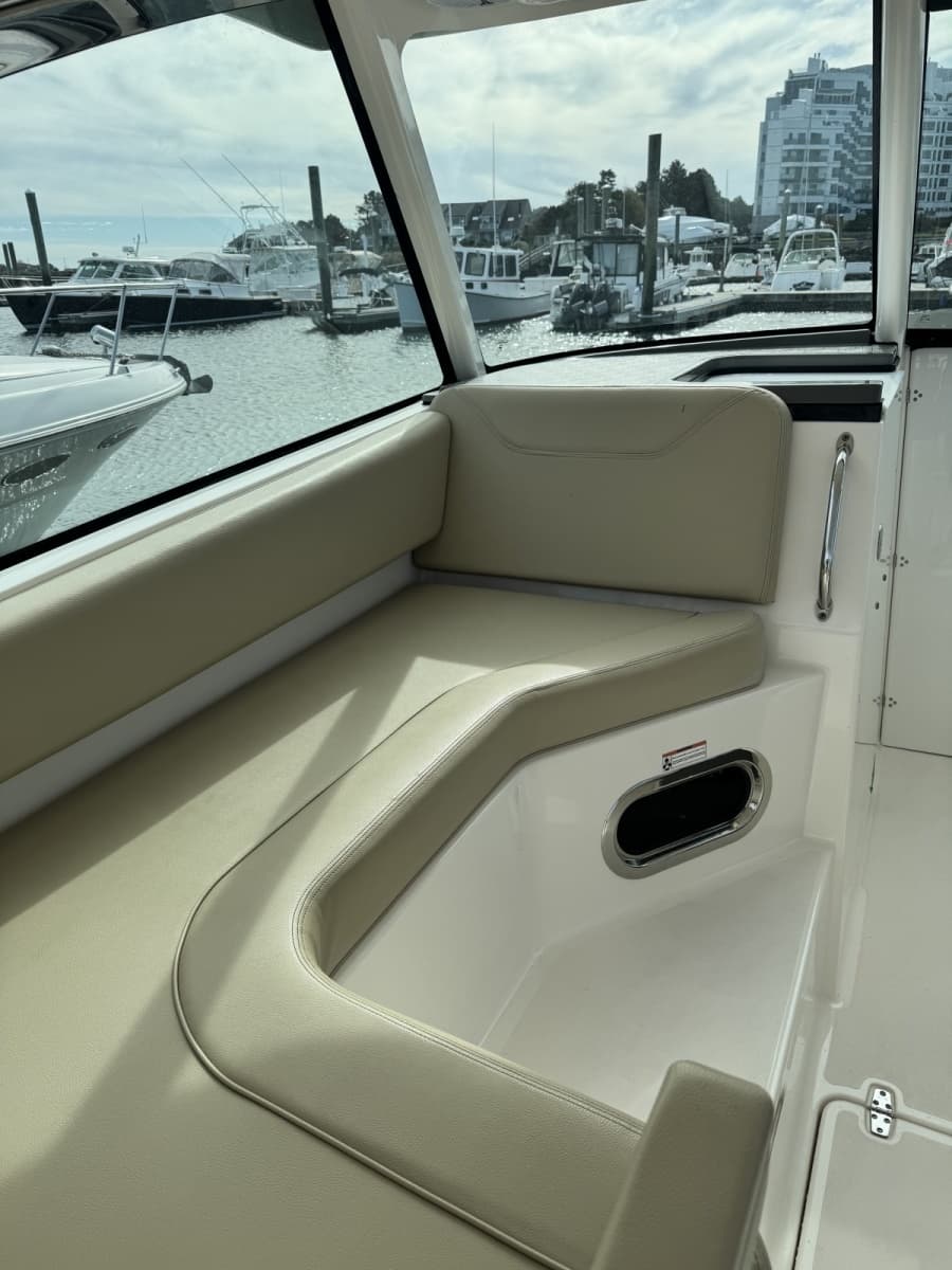 2016 Pursuit 325 DC - Photo 17