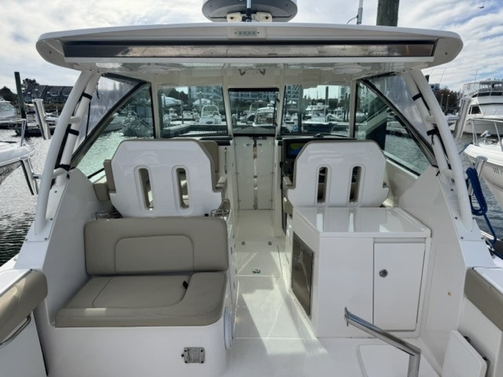 2016 Pursuit 325 DC - Photo 13
