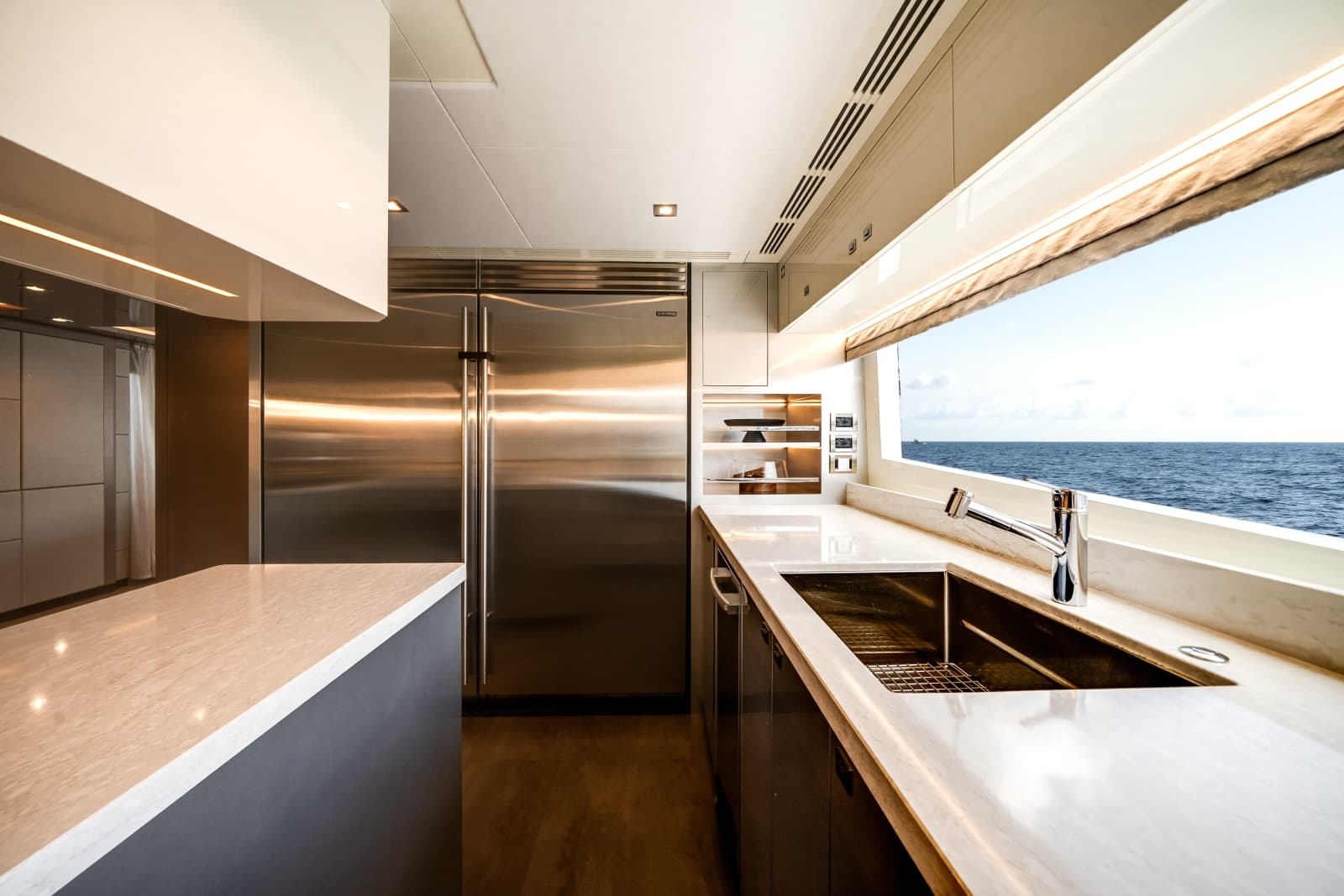 2024 Ocean Alexander 30R - Photo 29