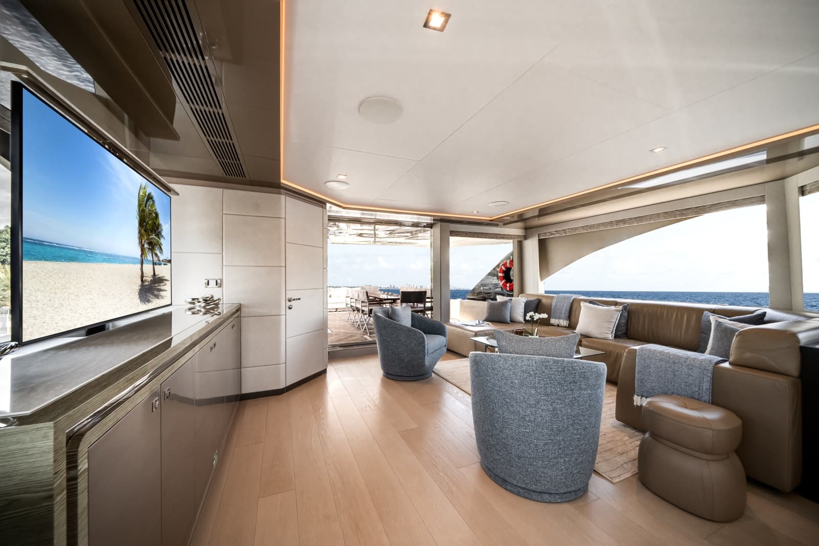 2024 Ocean Alexander 30R - Photo 15