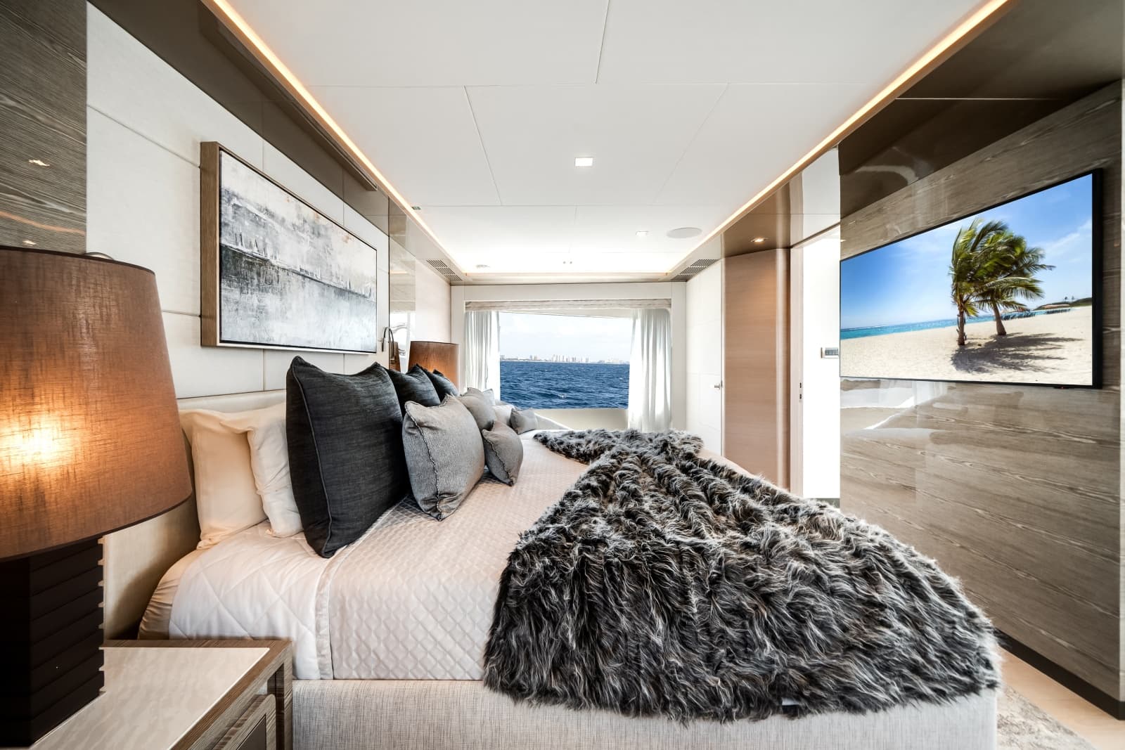 2024 Ocean Alexander 30R - Photo 32