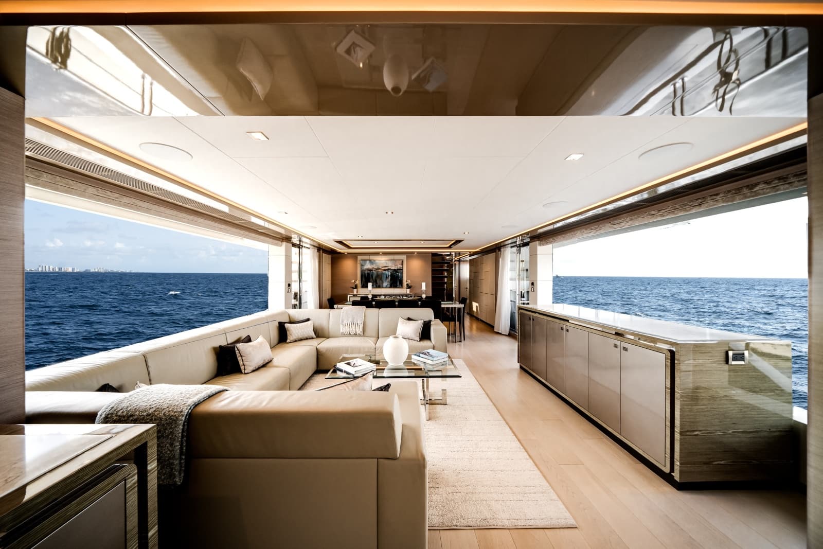 2024 Ocean Alexander 30R - Photo 23