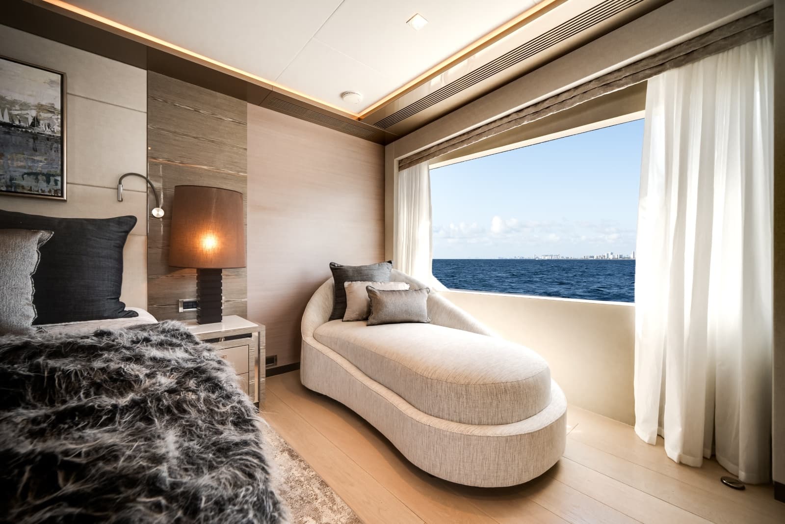 2024 Ocean Alexander 30R - Photo 34