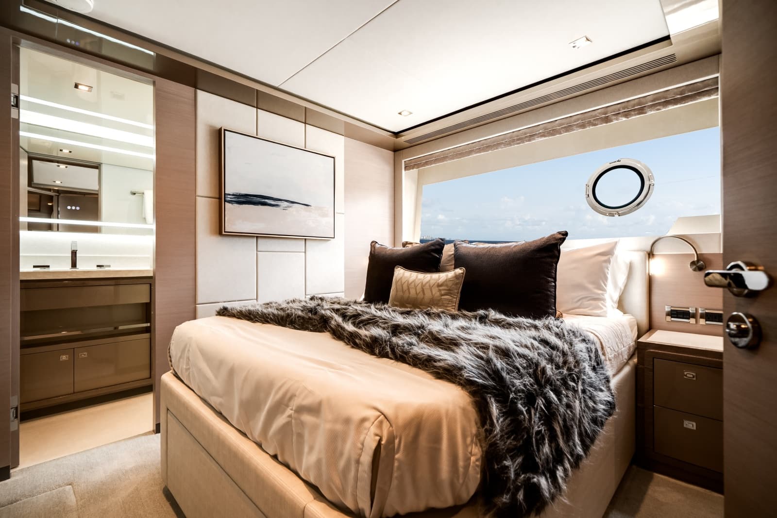 2024 Ocean Alexander 30R - Photo 41