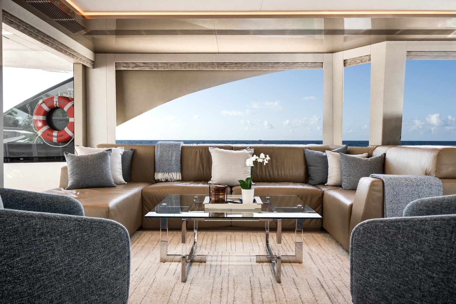 2024 Ocean Alexander 30R - Photo 14