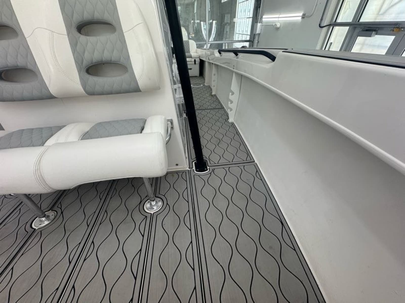 2020 Twin Vee 26 Viva SE - Photo 48