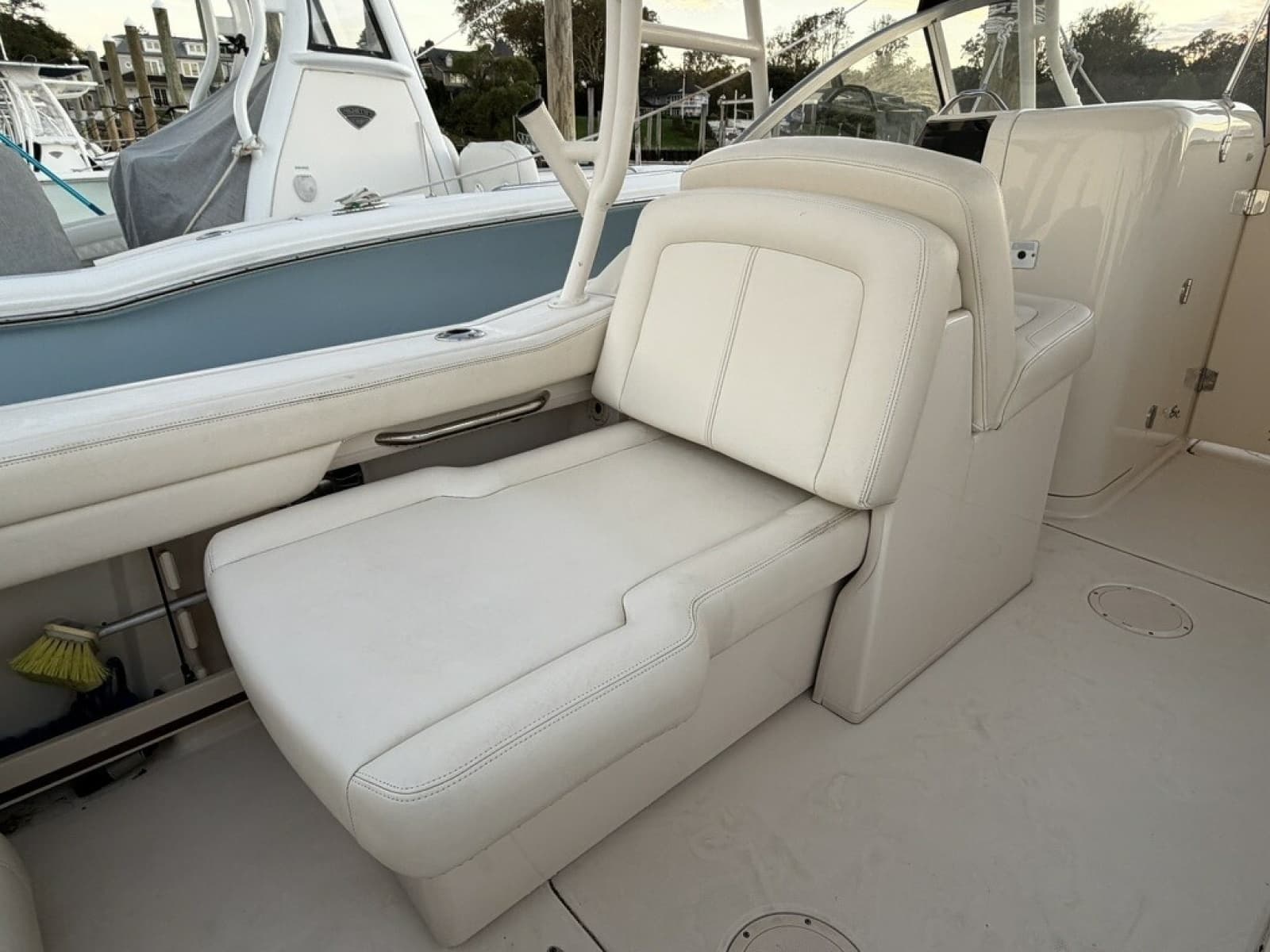 2021 Grady-White Freedom 235 - Photo 23