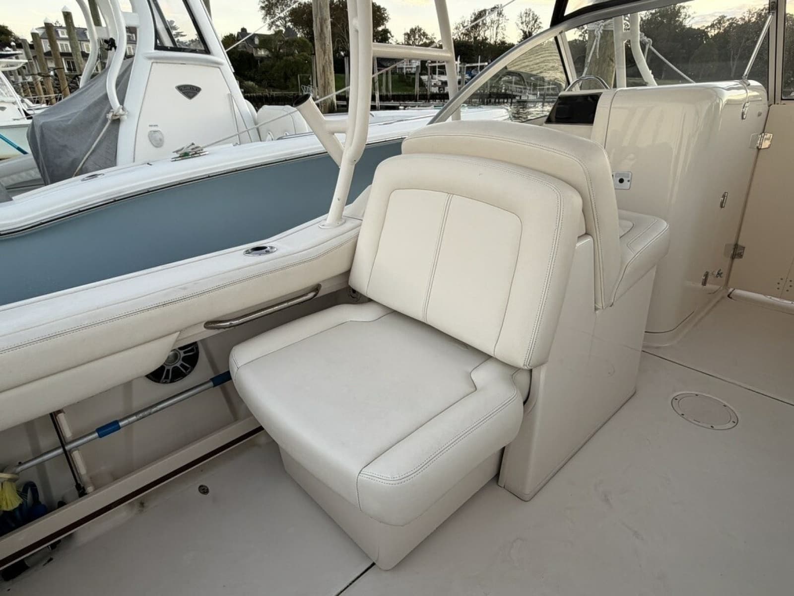 2021 Grady-White Freedom 235 - Photo 22