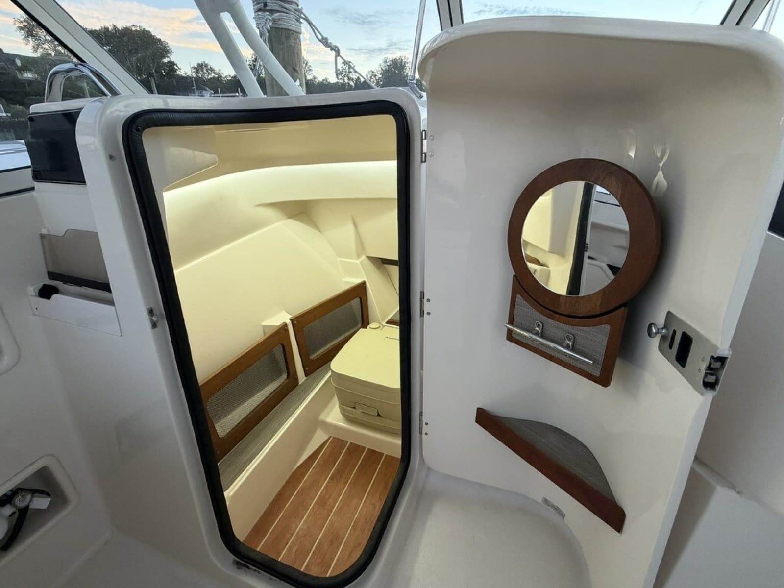 2021 Grady-White Freedom 235 - Photo 30