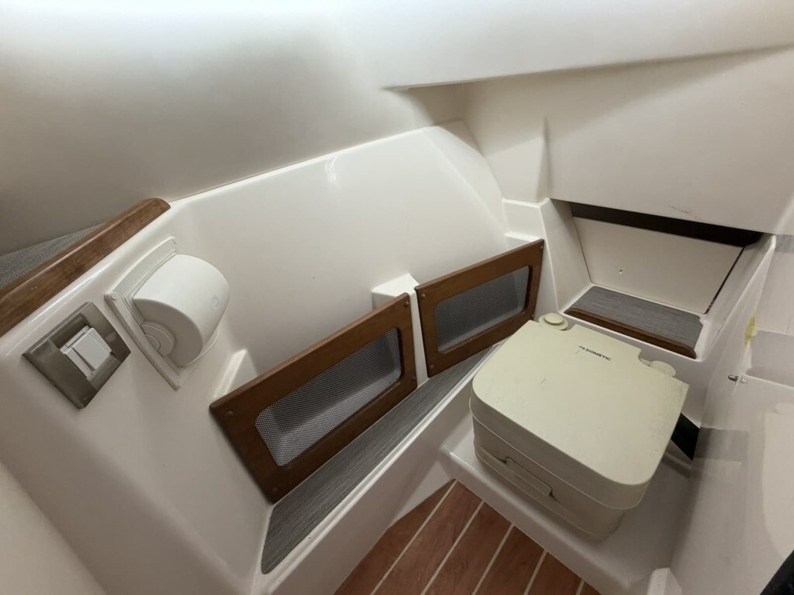 2021 Grady-White Freedom 235 - Photo 31