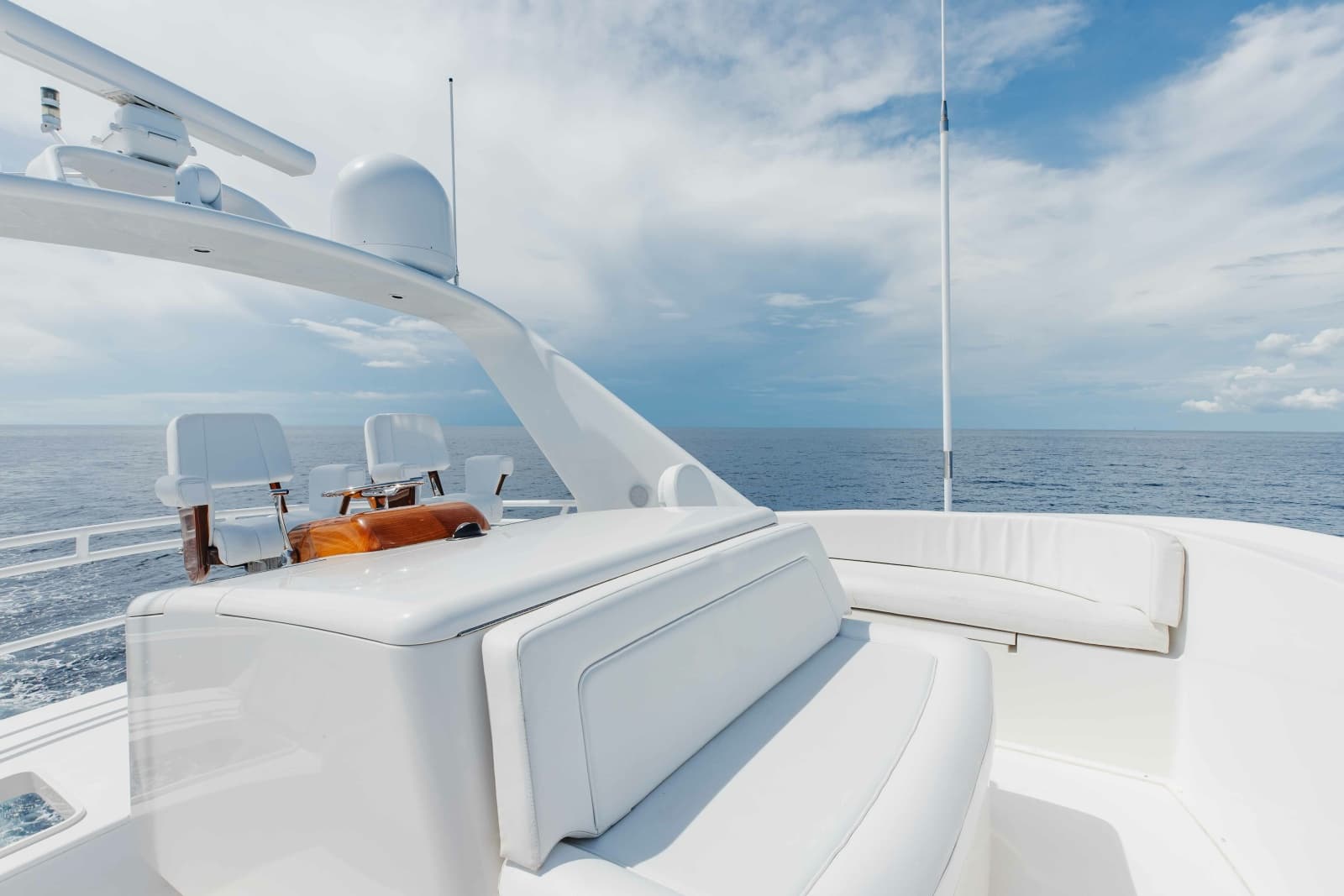 2012 Viking 76 Enclosed Bridge - Photo 35